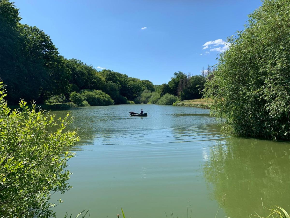 A L’orée Du Bois Hébergement de vacances Moncheux